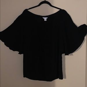 Flowy sleeve black top